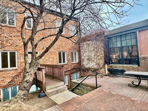 1054 Potomac St NW, Washington, DC à louer Photo de l’immeuble– Image 2 sur 15