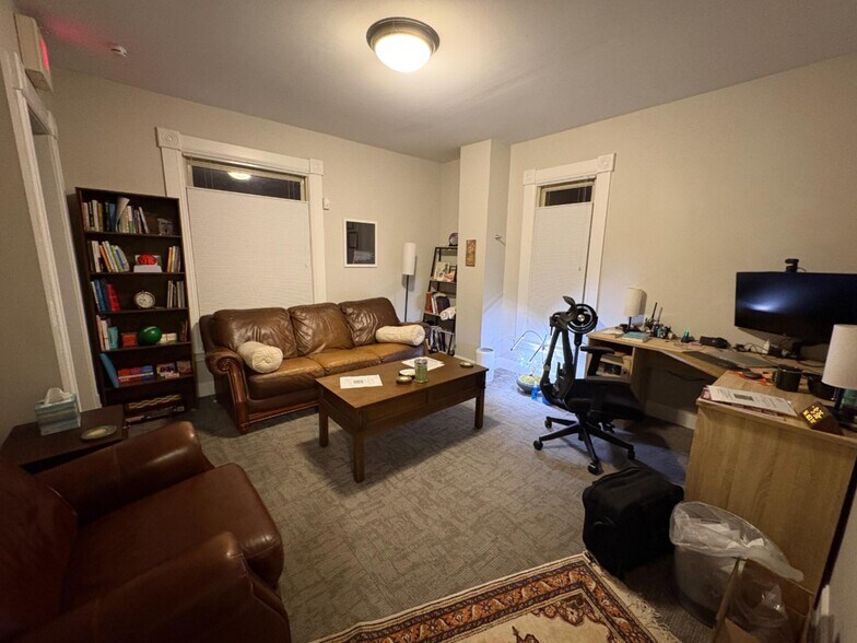 143 W Saint Clair St, Romeo, MI à vendre - Photo de l’immeuble – Image 2 sur 10