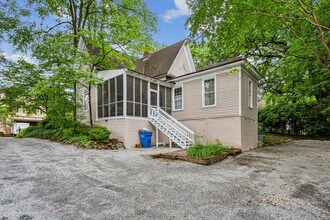 2346 Bolton Rd NW, Atlanta, GA à louer Photo de l’immeuble– Image 2 sur 41