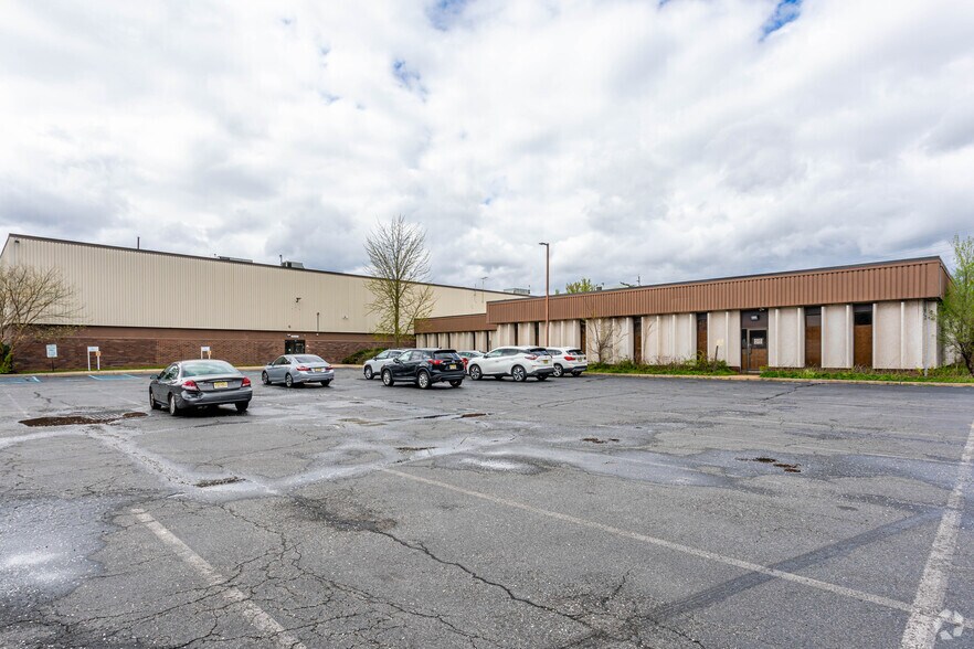 4 Corporate Pl, Piscataway, NJ à louer - Photo de l’immeuble – Image 3 sur 4