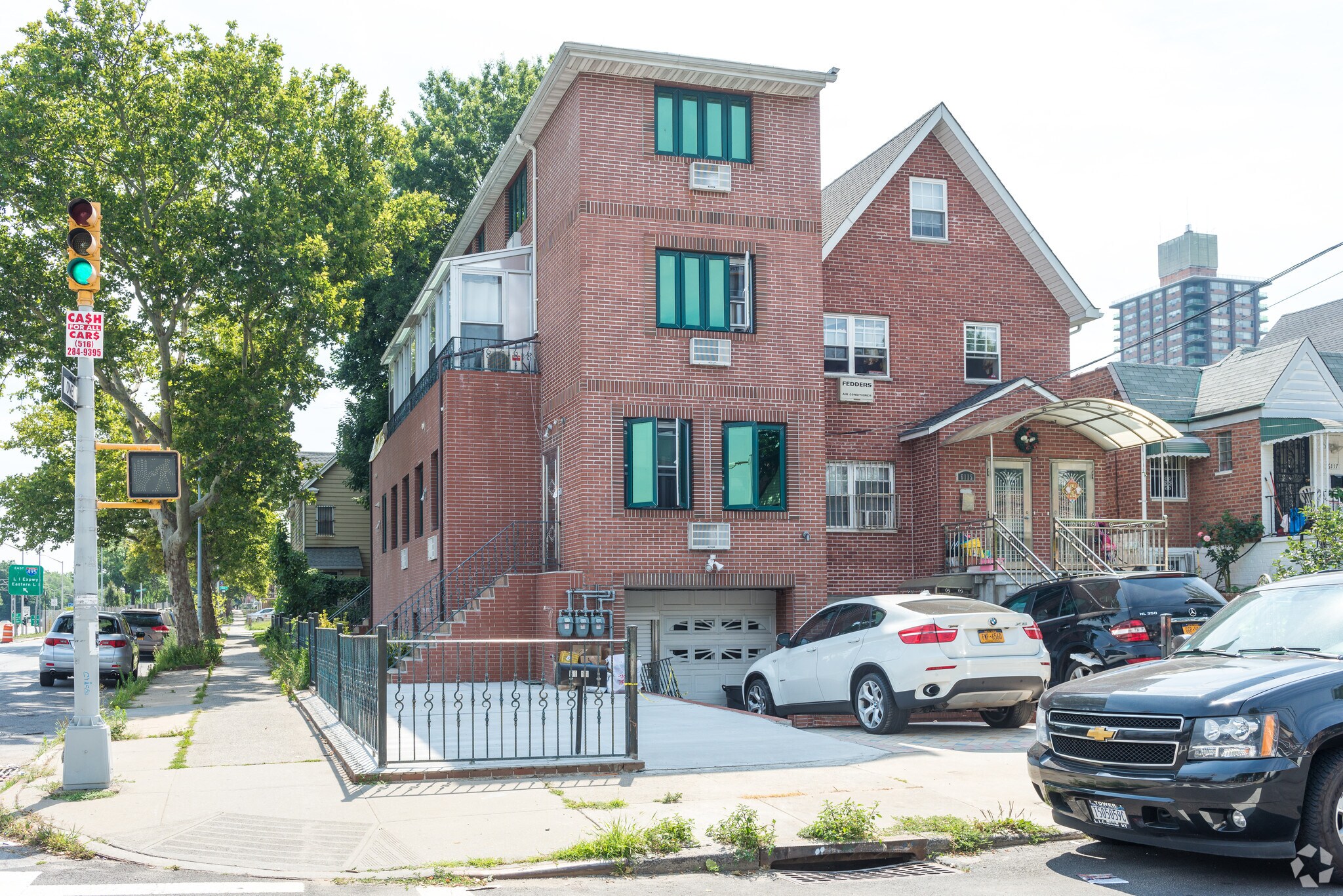 61-11 159th St, Fresh Meadows, NY à vendre Photo de l’immeuble– Image 1 sur 39