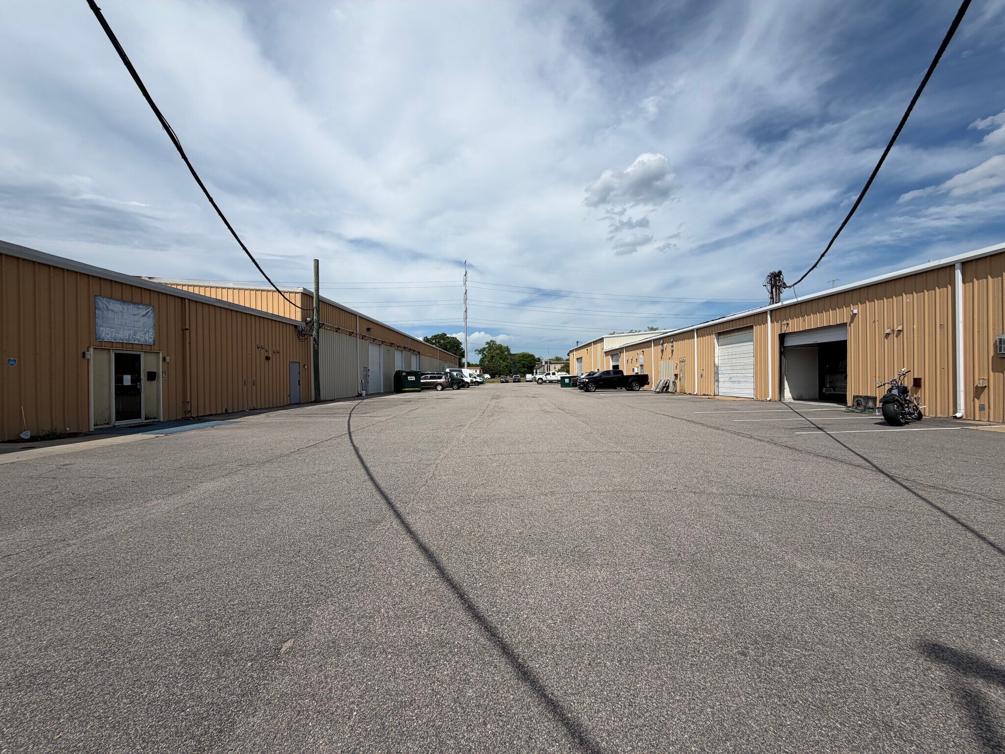 5772 Arrowhead Dr, Virginia Beach, VA à louer Photo principale– Image 1 sur 7