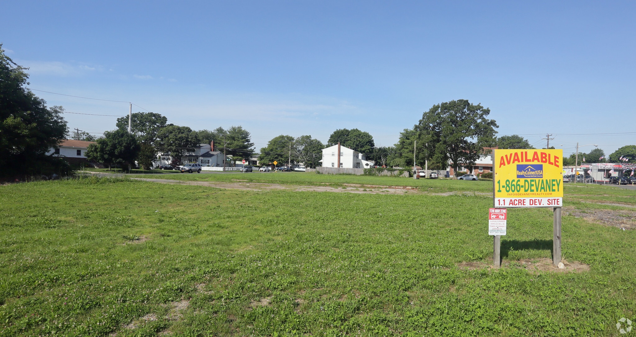 604-610 Route 109, Lindenhurst, NY à louer Photo principale– Image 1 sur 6