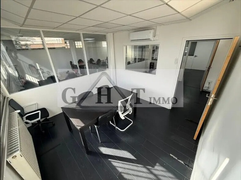 Bureau dans Montreuil à vendre - Photo intérieure – Image 2 sur 3
