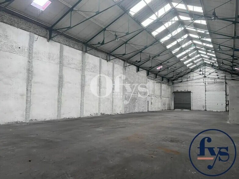 Local d'activités dans Lyon à vendre - Photo de l’immeuble – Image 2 sur 8