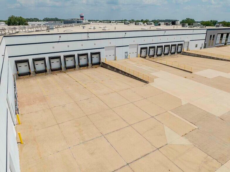 5750 W 118th St, Alsip, IL à louer - Photo de l’immeuble – Image 3 sur 14