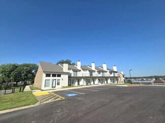 Plus de détails pour 17578 Highway 105, Montgomery, TX - Hôtellerie à vendre