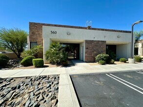 560 S Paseo Dorotea, Palm Springs, CA à louer Photo intérieure– Image 1 sur 4