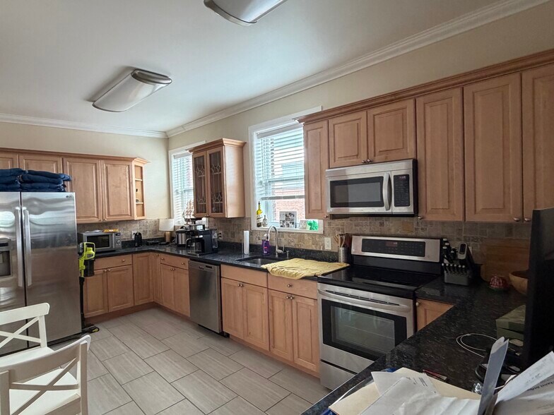 153 Bank St, New London, CT à vendre - Photo de l’immeuble – Image 3 sur 12