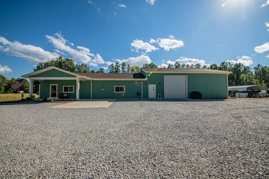 171 Stanley Rd, Henrico, NC à vendre - Photo principale – Image 1 sur 21
