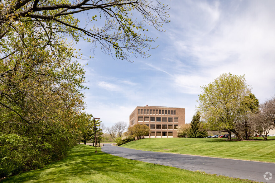 2000 S Batavia Ave, Geneva, IL à louer - Photo de l’immeuble – Image 3 sur 47