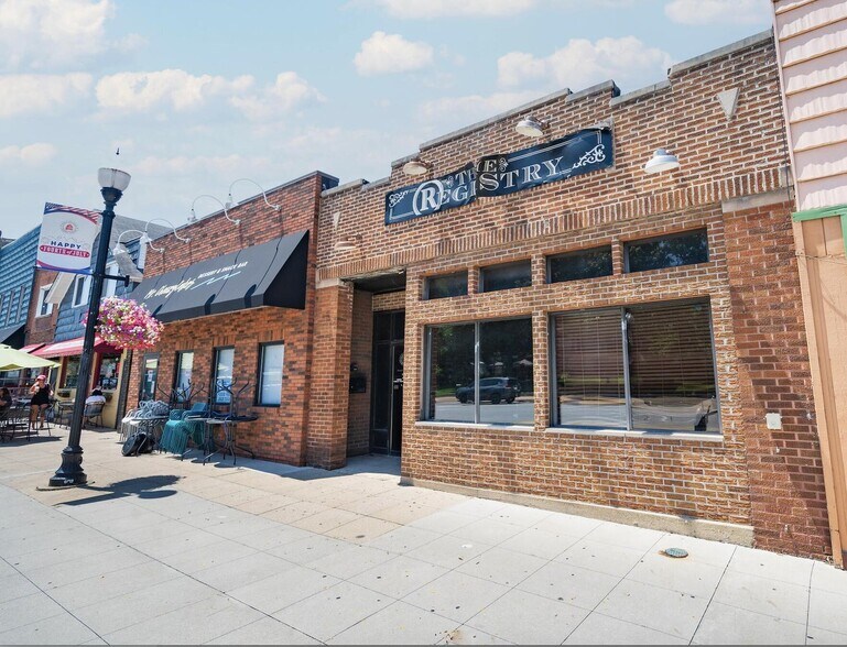 15 N Court St, Crown Point, IN à louer - Photo de l’immeuble – Image 1 sur 7