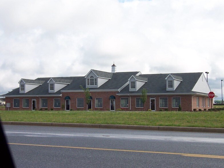 665 S Carter Rd, Smyrna, DE à louer - Photo de l’immeuble – Image 1 sur 2