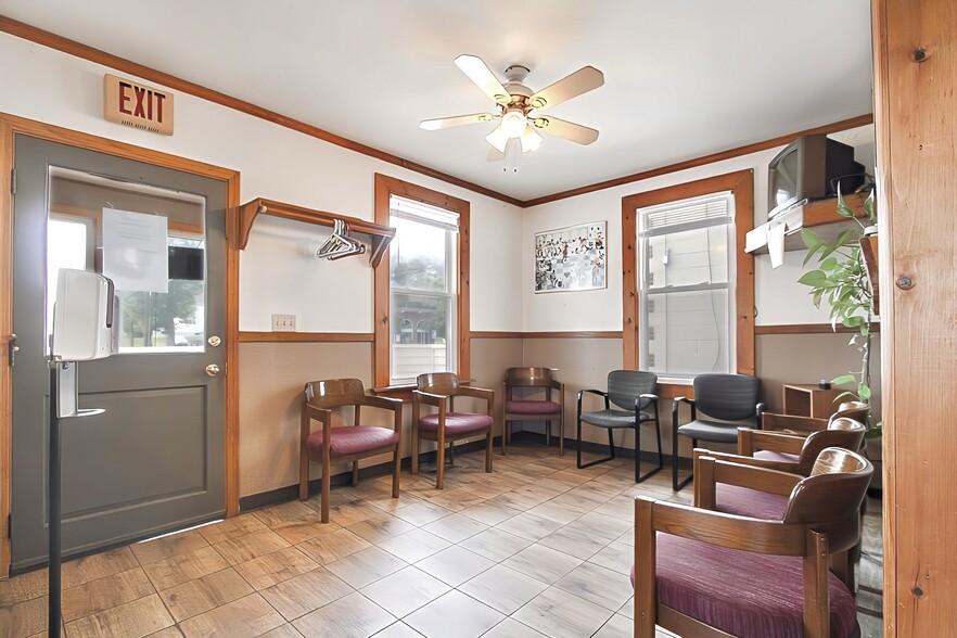 354-356 Windsor Ave, Windsor, CT à vendre - Photo de l’immeuble – Image 3 sur 12