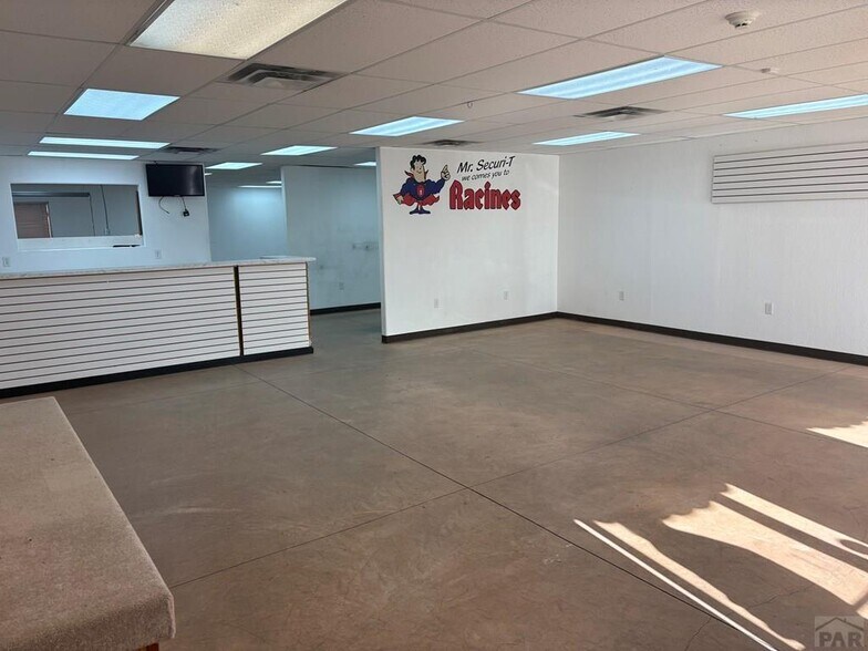 3930 Ridge Dr, Pueblo, CO à louer - Photo intérieure – Image 2 sur 22