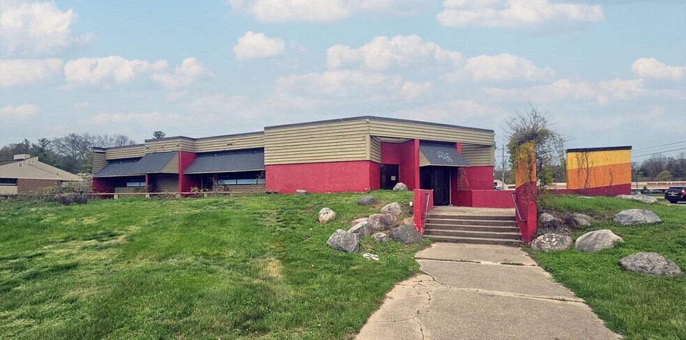 1820 44th St SW, Wyoming, MI à louer - Photo principale – Image 2 sur 6