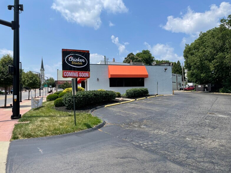 4727 Vine St, Cincinnati, OH à louer - Photo de l’immeuble – Image 2 sur 7