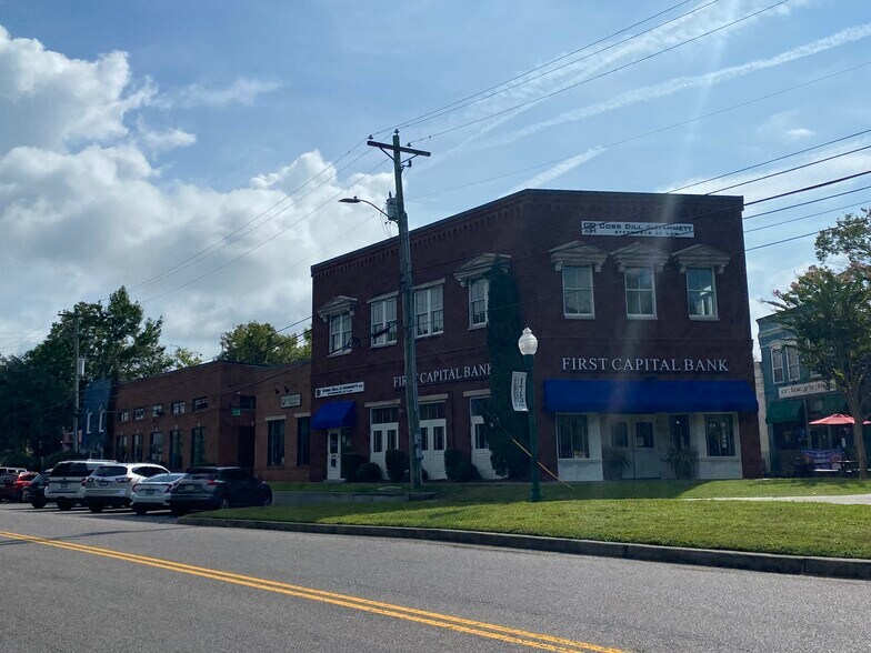 237 S Cedar St, Summerville, SC à louer - Photo de l’immeuble – Image 1 sur 4