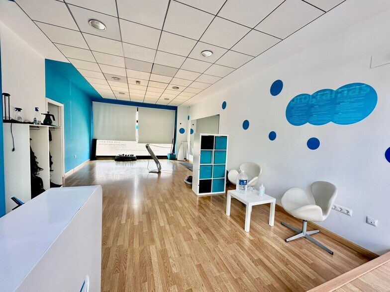 Local commercial dans Cáceres, Cáceres à vendre - Photo de l’immeuble – Image 3 sur 11