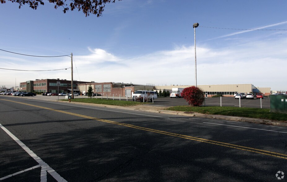 9300 Ashton Rd, Philadelphia, PA à louer - Photo principale – Image 1 sur 13