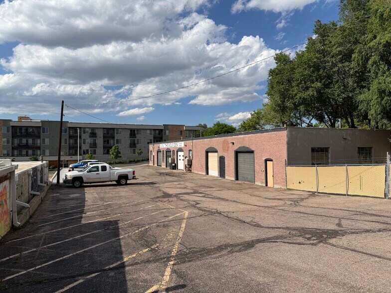 745 E Pikes Peak Ave, Colorado Springs, CO à louer - Photo de l’immeuble – Image 2 sur 7