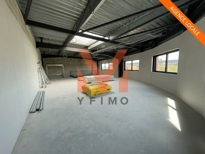 Bureau dans Buchelay à vendre - Photo intérieure – Image 1 sur 5