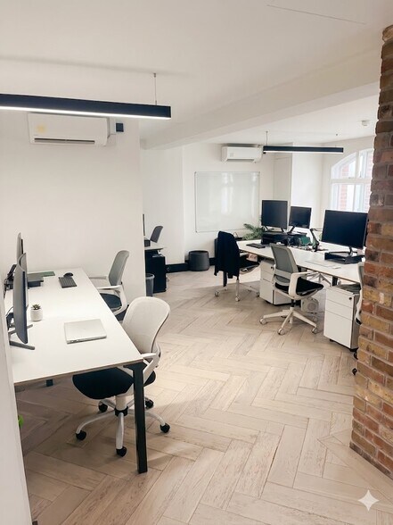 44A Floral St, Londres à louer - Photo de l’immeuble – Image 3 sur 7