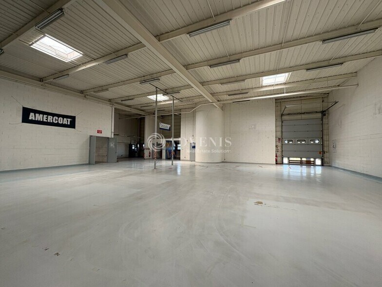 Local d’activités dans Souffelweyersheim à louer - Photo de l’immeuble – Image 3 sur 11