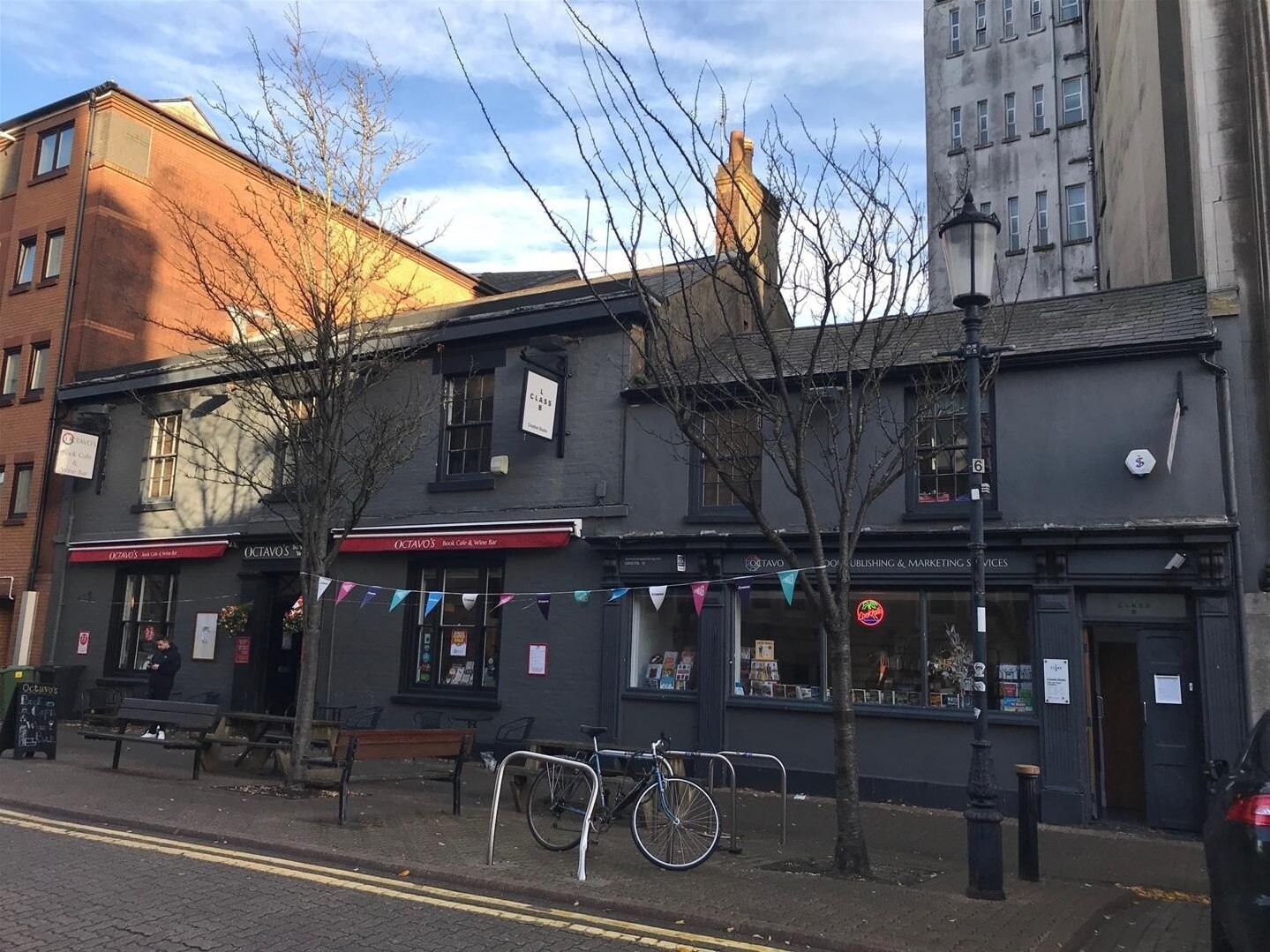 West Bute St, Cardiff à louer Photo de l’immeuble– Image 1 sur 2