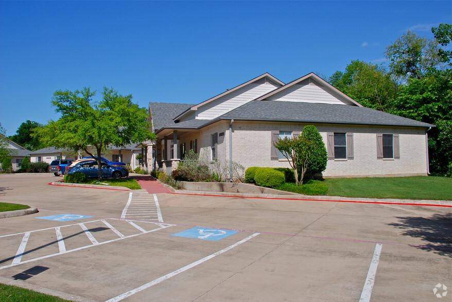 2605 Sagebrush Dr, Flower Mound, TX à louer - Photo de l’immeuble – Image 3 sur 8