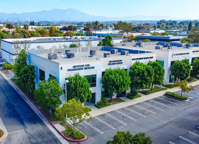 4 Hughes, Irvine, CA à vendre - Photo de l’immeuble – Image 2 sur 5