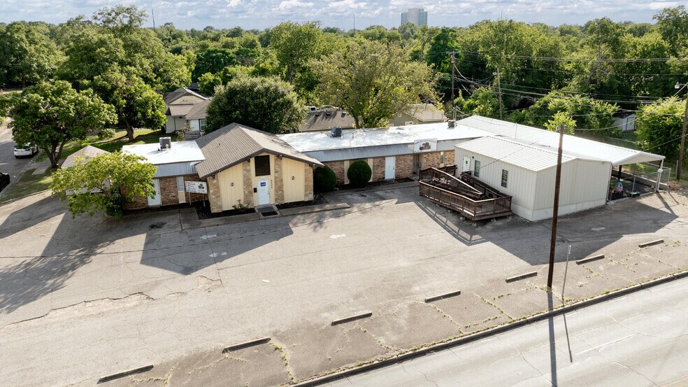 2000 N 25th St, Waco, TX à vendre - Photo de l’immeuble – Image 2 sur 18