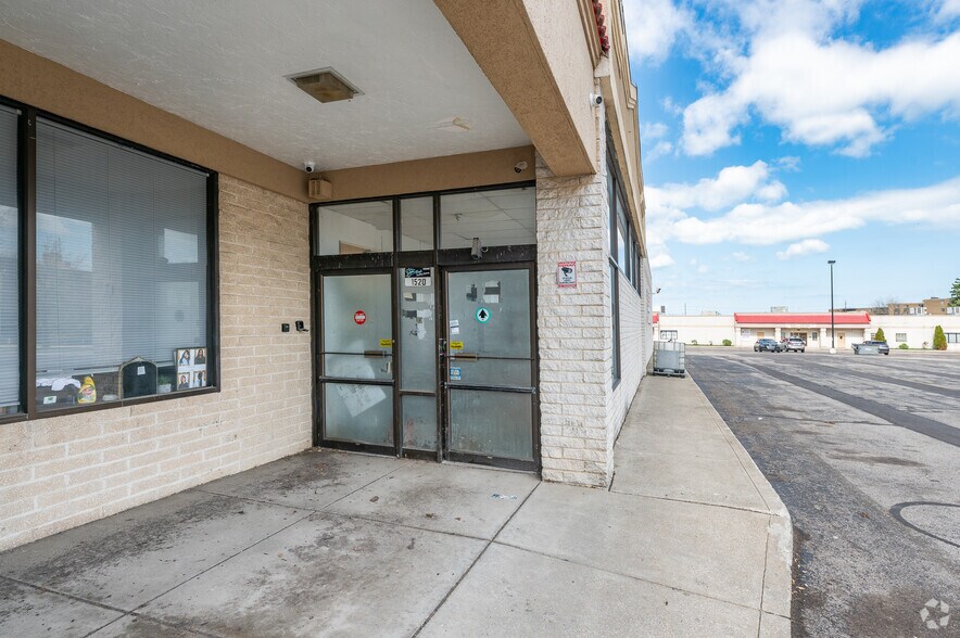 1510-1520 E 191st St, Euclid, OH à louer - Photo de l’immeuble – Image 3 sur 13