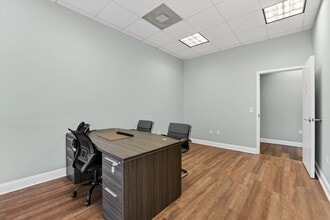 7100 W Camino Real, Boca Raton, FL à louer Photo intérieure– Image 2 sur 25