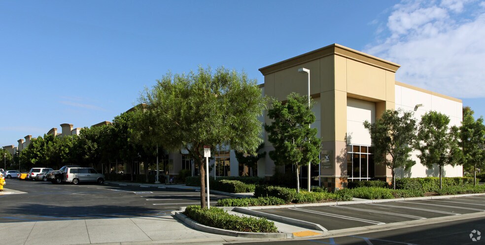 26439 Rancho Pky, Lake Forest, CA à louer - Photo de l’immeuble – Image 3 sur 8