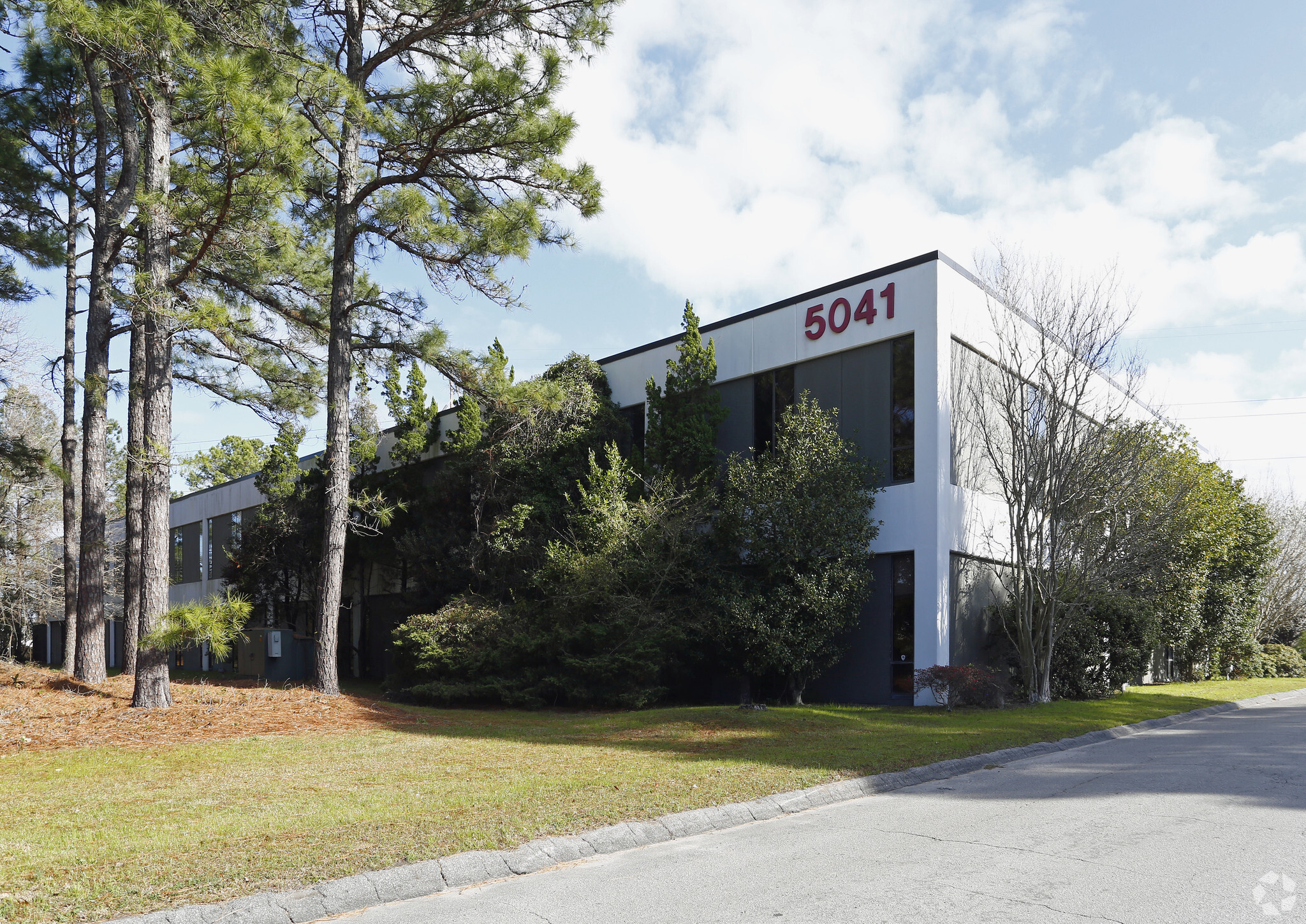 5041 New Centre Dr, Wilmington, NC à louer Photo de l’immeuble– Image 1 sur 16