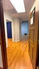 814 Ponce de Leon Blvd, Coral Gables, FL à louer Photo intérieure– Image 1 sur 6