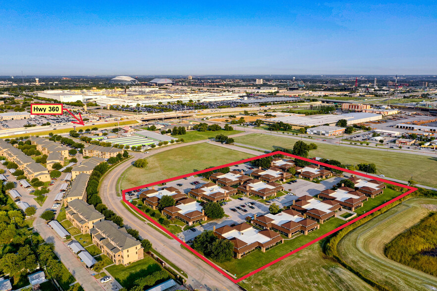 205 Billings St, Arlington, TX à louer - Photo de l’immeuble – Image 2 sur 21