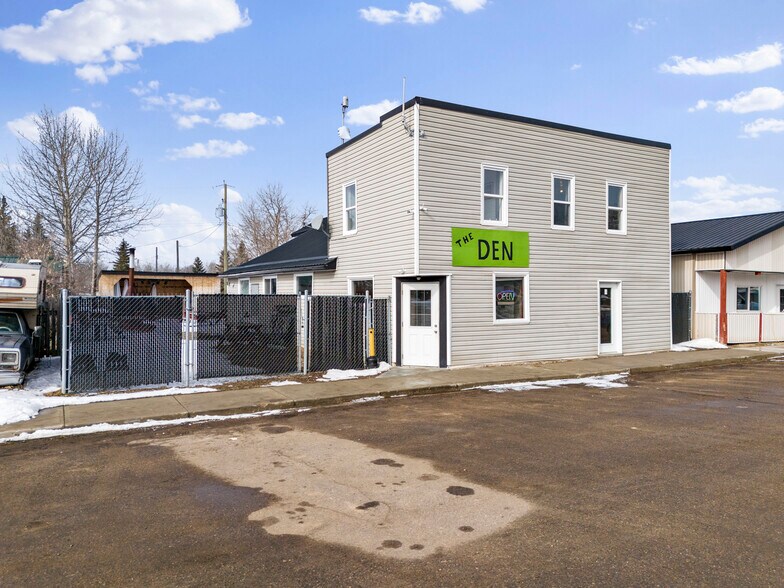 4221 Main St, Ashmont, AB à vendre - Photo principale – Image 1 sur 1