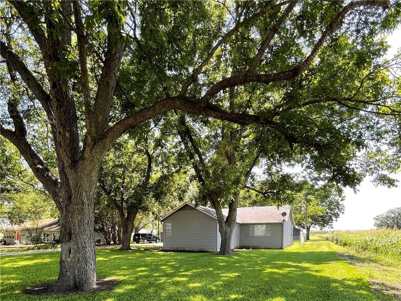 4213 N Main St, Taylor, TX à vendre - Photo de l’immeuble – Image 2 sur 36