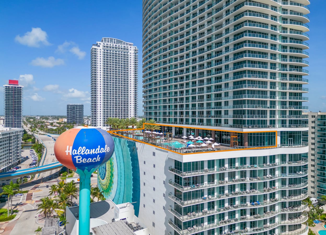 4111 S Ocean Dr, Hollywood, FL 33019 - Lot Retail - - Photo intérieure - Image 1 of 6