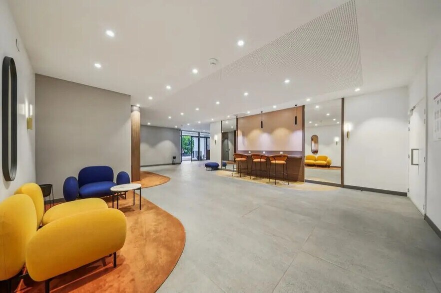 64 Rue Du Ranelagh, Paris à louer - Photo de l’immeuble – Image 3 sur 9