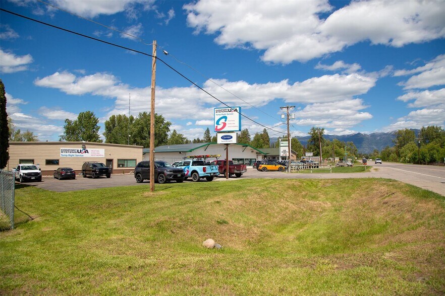 1639 Montana Highway 35, Kalispell, MT à louer - Photo de l’immeuble – Image 3 sur 4