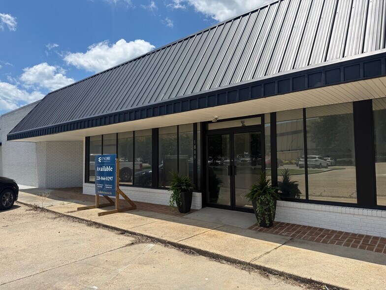 1809 24th Ave, Gulfport, MS à louer - Photo de l’immeuble – Image 2 sur 17