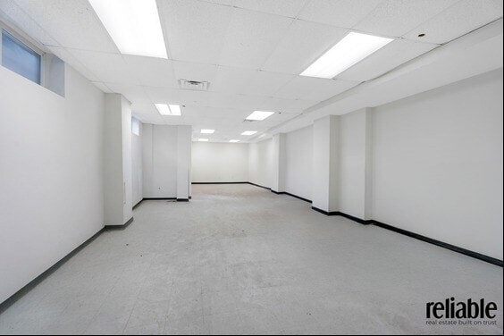 5024 10th Ave, Brooklyn, NY à vendre - Photo intérieure – Image 2 sur 4