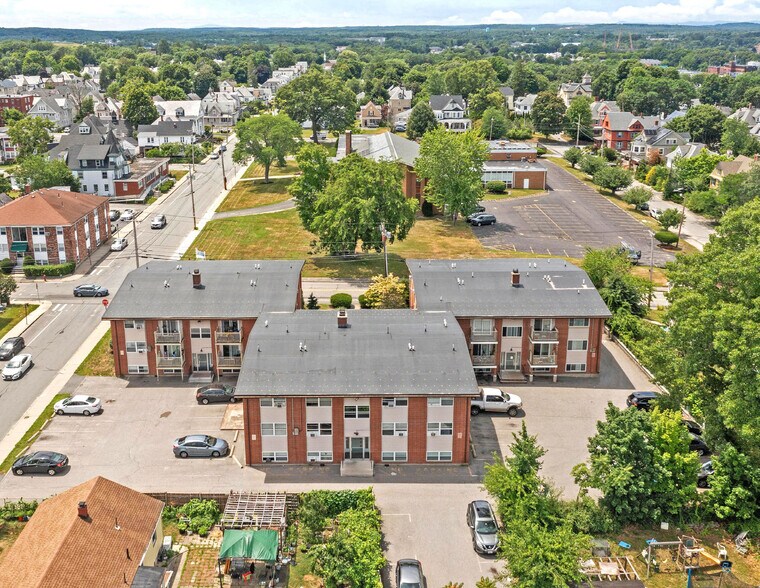 144-148 Stevens St, Lowell, MA à vendre - Photo principale – Image 1 sur 19