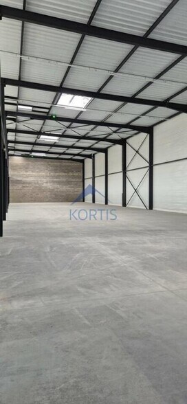 10 Rue De Bretagne, Saint-Quentin-Fallavier à louer - Photo intérieure – Image 1 sur 5
