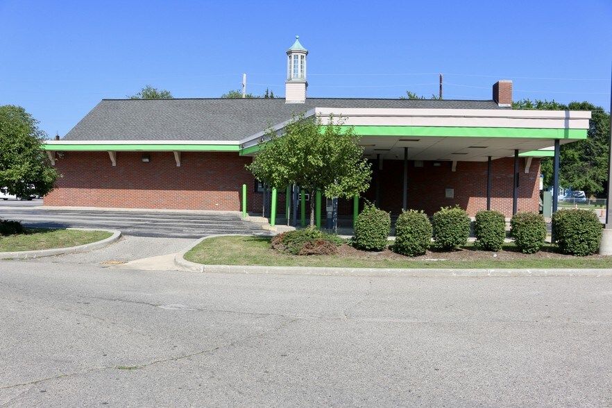 1617 23rd St, Port Huron, MI à vendre - Photo de l’immeuble – Image 3 sur 19