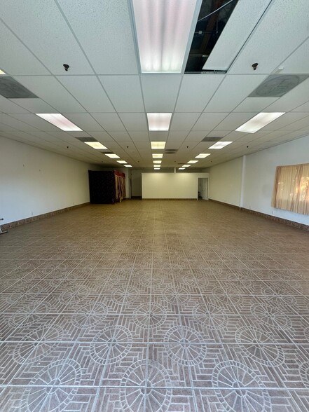 7253 El Camino Real, Atascadero, CA à louer - Photo de l’immeuble – Image 3 sur 5