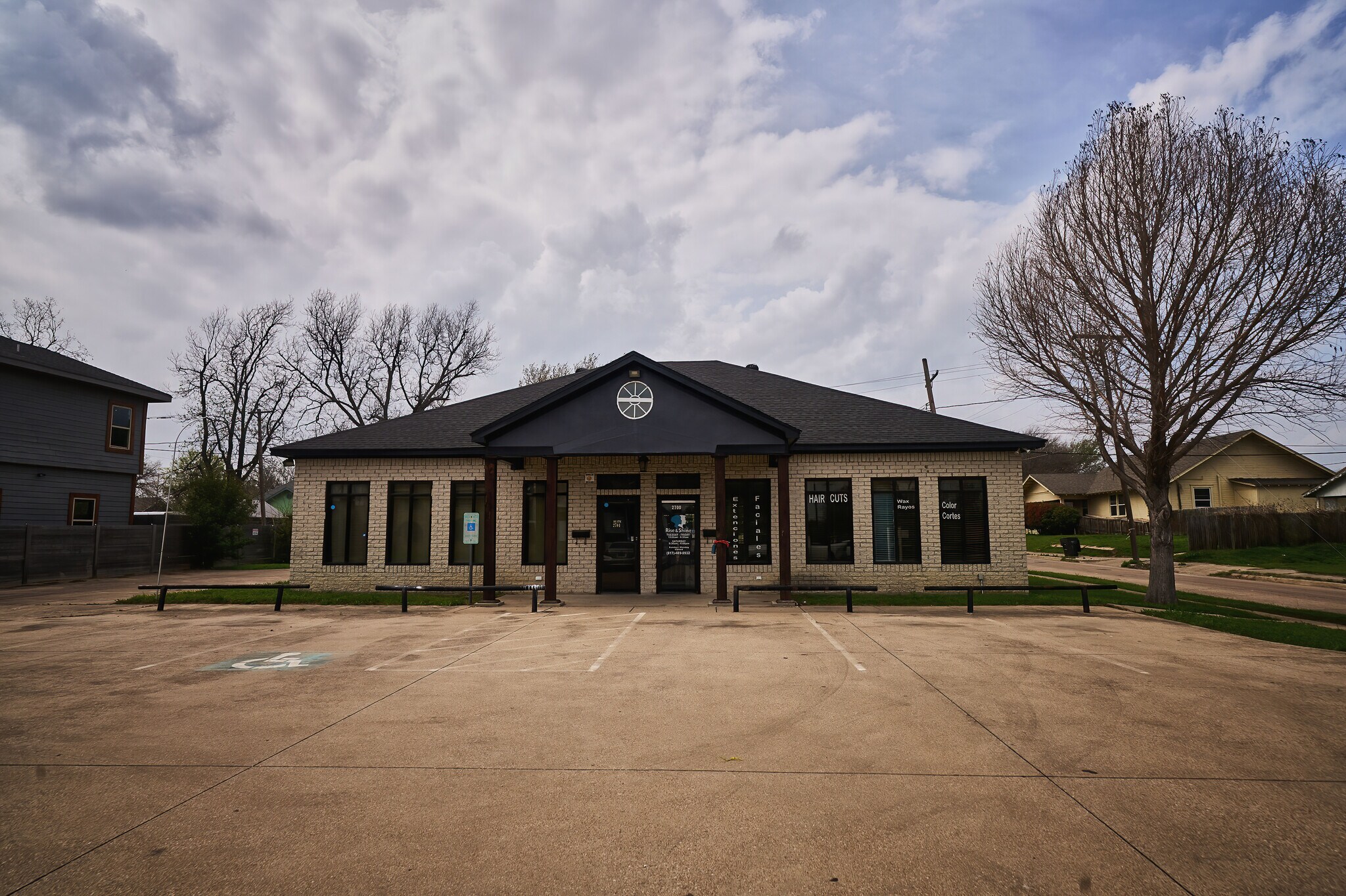 2700-2704 Hemphill St, Fort Worth, TX à vendre Photo de l’immeuble– Image 1 sur 26